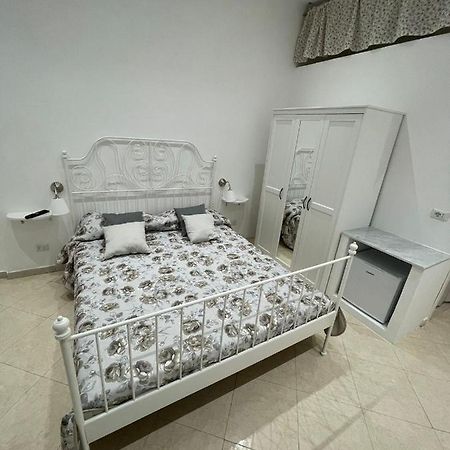 B&B Nonna Concettina Napels Buitenkant foto