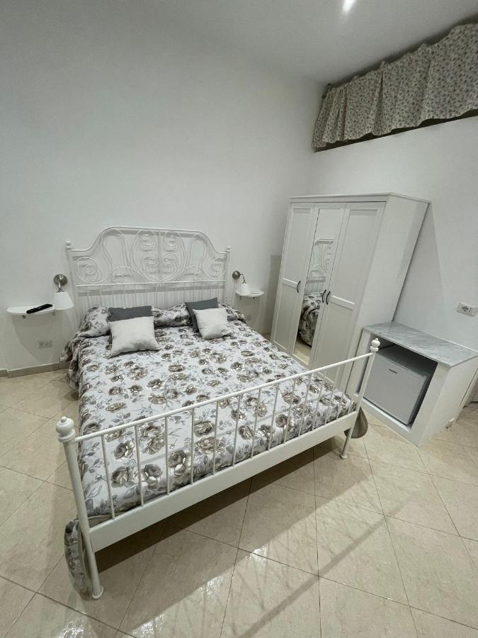 B&B Nonna Concettina Napels Buitenkant foto