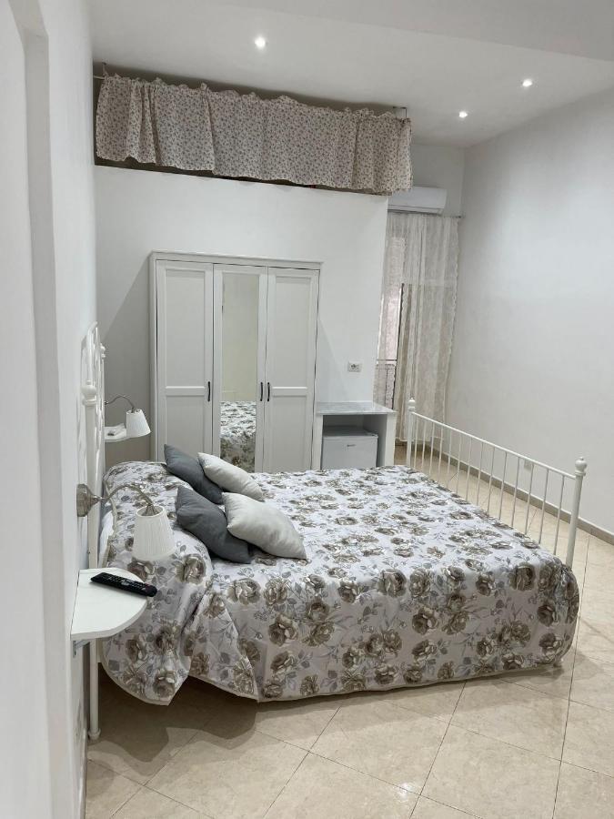 B&B Nonna Concettina Napels Buitenkant foto